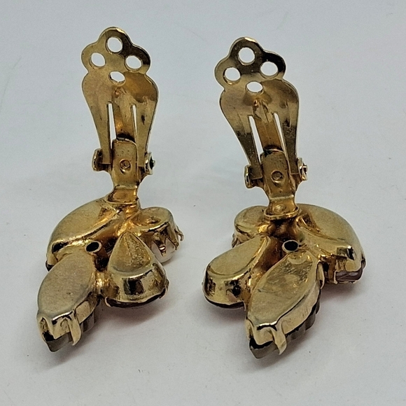 * Vintage Signed Kramer Pink & Opal Glass Clip On Earrings - Picture 3 of 4